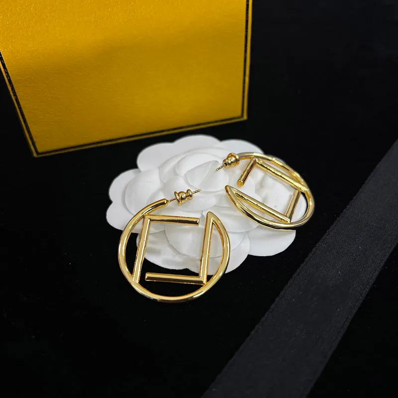 Män designer örhängen mode guld båge örhängen lyxiga dam kvinnor hoops örhänge fest engagemang smycken för brud studs älskare presentförpackning