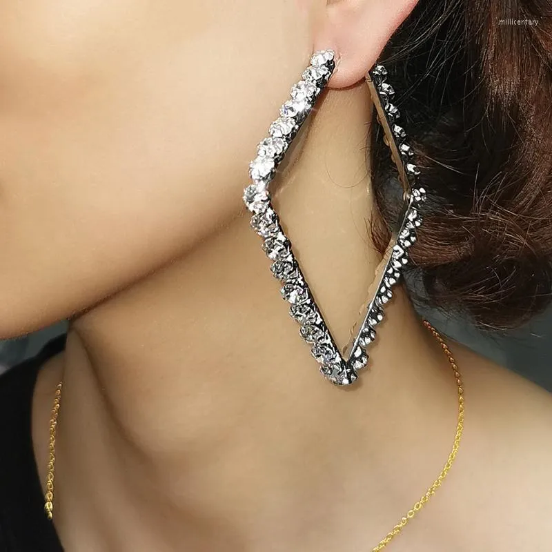 Hoop Huggie Luxe 85 mm Big Square metalen oorbellen voor vrouwen Verklaring Grote steentjes Crystal Fashion Party Wedding Jewelryhoop