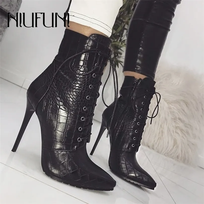 Black Snakeskin Grain Ankle Strap Boots For Women Stiletto High Heels Pointed Toe Zip Ladies Shoes Sexy LaceUp Boots Size 3542 201102