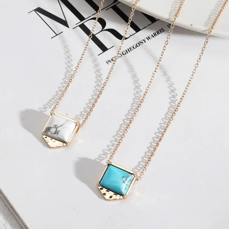 Pendentif Colliers Vintage Carré Howlite Turquoise Collier Pour Femmes Mode Été Tour De Cou Or Couleur Métal Flèche BezelPendant Heal22