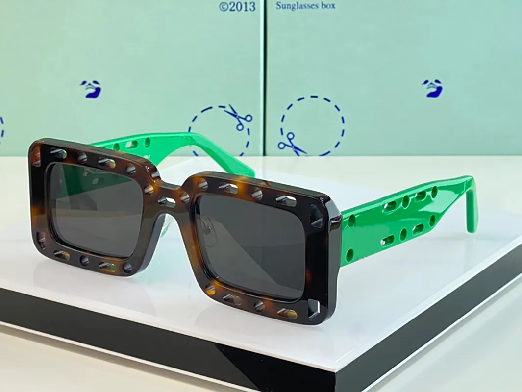 Retro Green Lens Thin Square Sunglasses | Nasty Gal