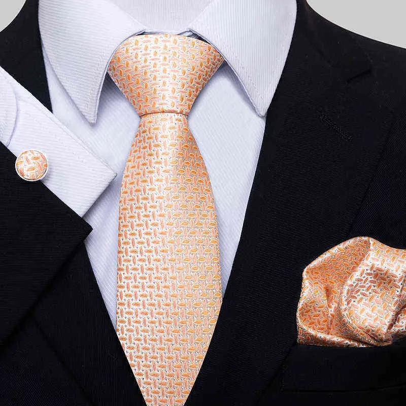 Luxurious Great Quality % Silk Tie Hanky Pocket Squares Cufflink Set Bow Tie Necktie Box Geometric Pink Clothing accessories Y220329