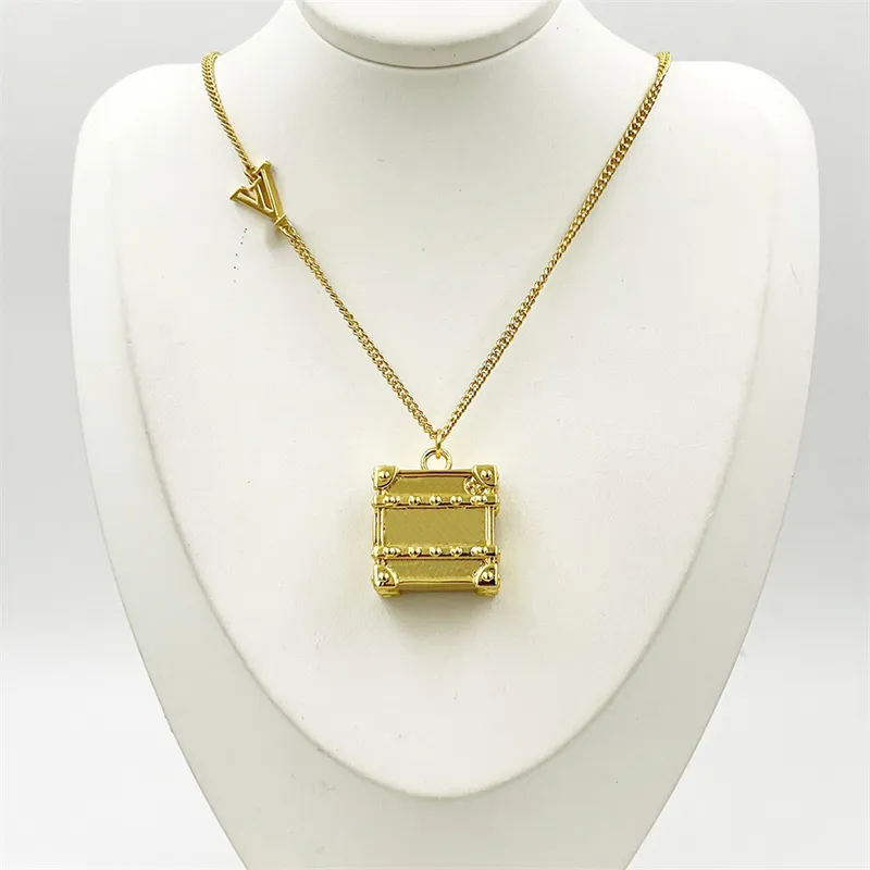 Pendant Necklace Women Men Designer Halsband Luxury Gold Silver Trunk Locket Design Fashion Jewelry Party Gifts 04295YB