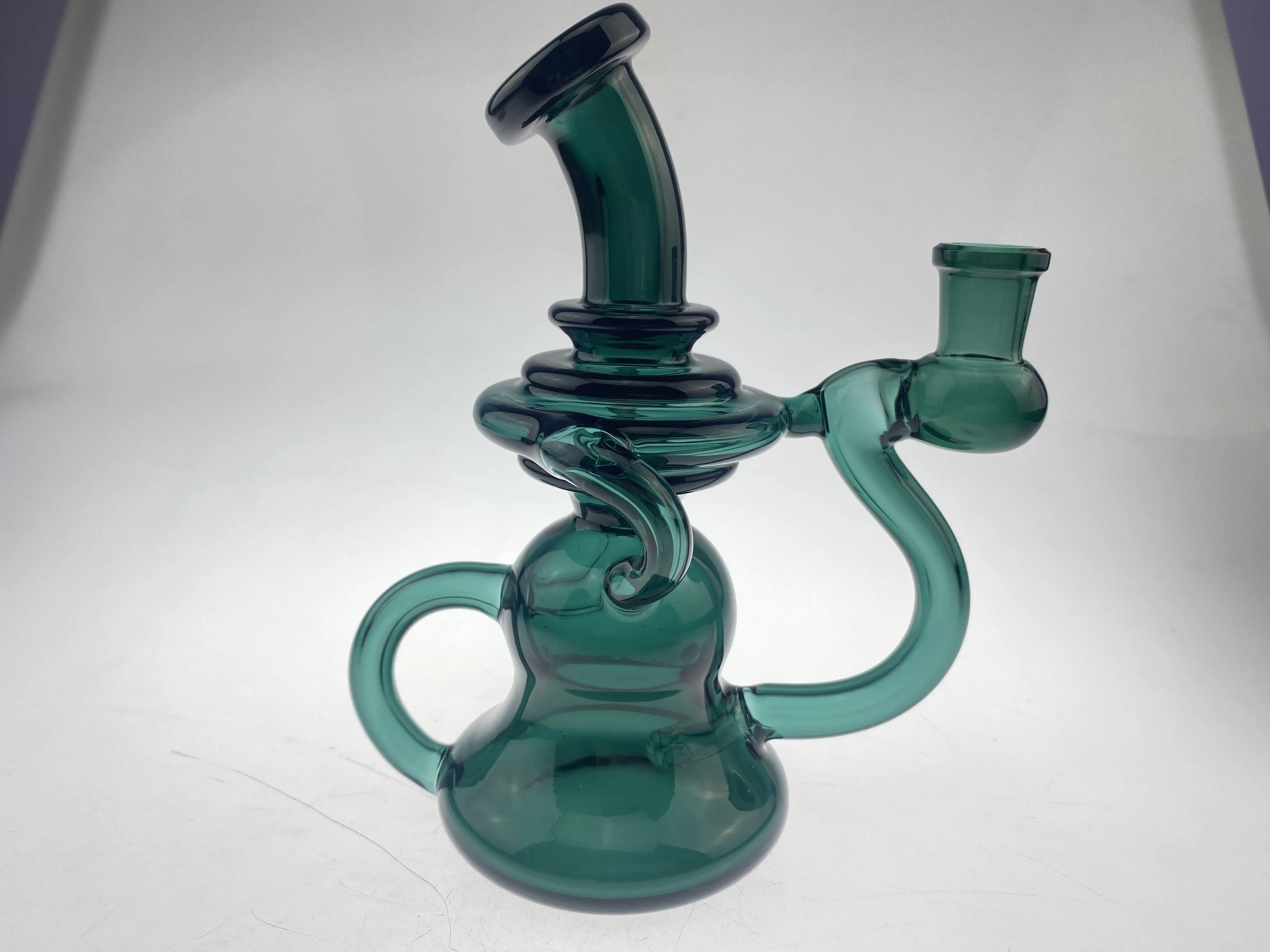 Floating Green Recycler Glass Hookah Dab Rig Rökning Pipe 14mm Joint Factory Outlet Välkommen till beställning