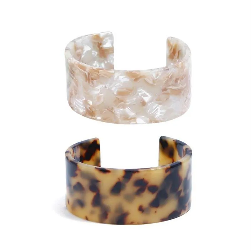 Charmarmband javrick akryl sk￶ldpaddsskal bred brun leopard tryck mode smycken lady ring247s