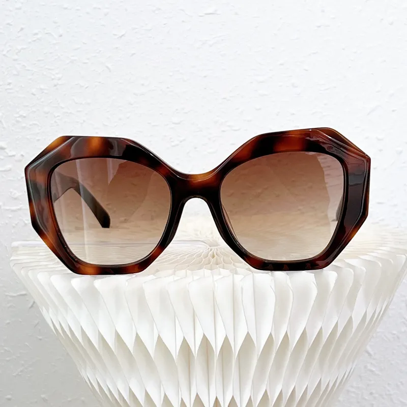 Modeheren zonnebrillen Designer Zonnebril voor vrouwen Hoogwaardige merk Glazen strand Polariseerde UV400 Zwart Witte kleurendoos Nieuw 22062002RR