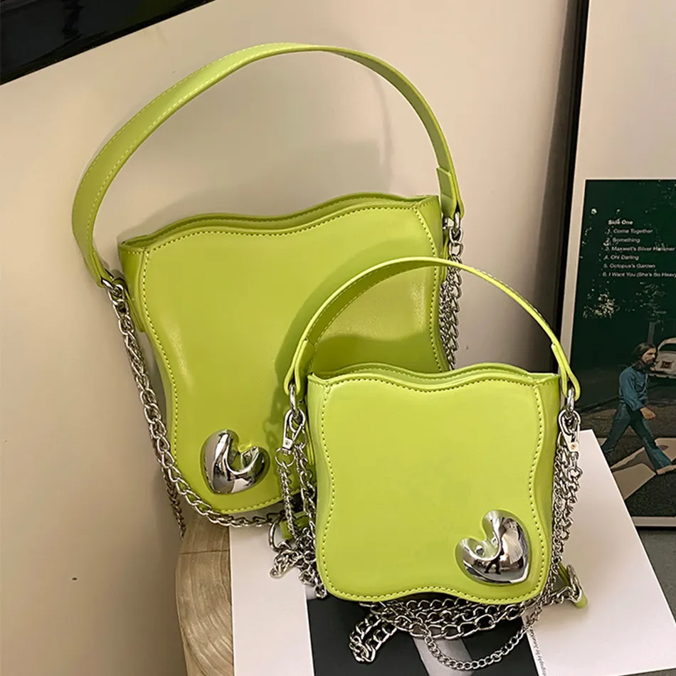 HBP 2022 Yaz Moda Küçük kadın Çanta PU Deri Tasarımcı Trend Zincir Omuz Crossbody Çanta Lüks Yepyeni Messenger Çanta