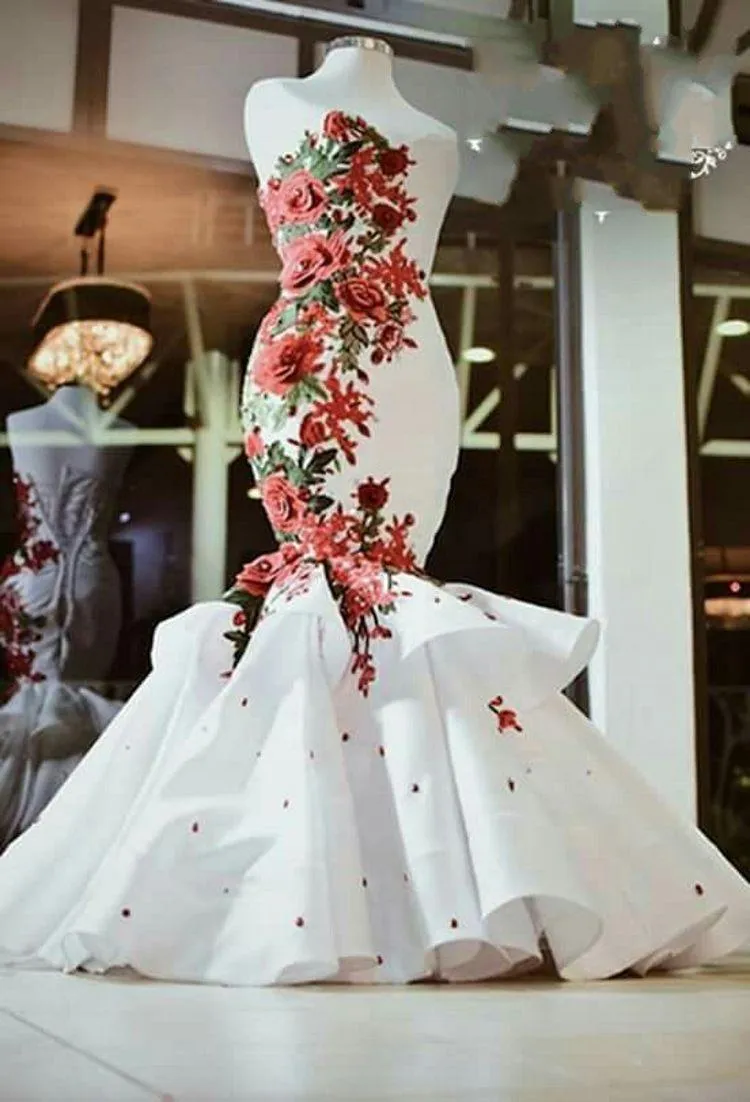 strapless open back dress White Strapless Ball Gown Red Floral Quinceanera Dresses FD3533 – Viniodress main image 0