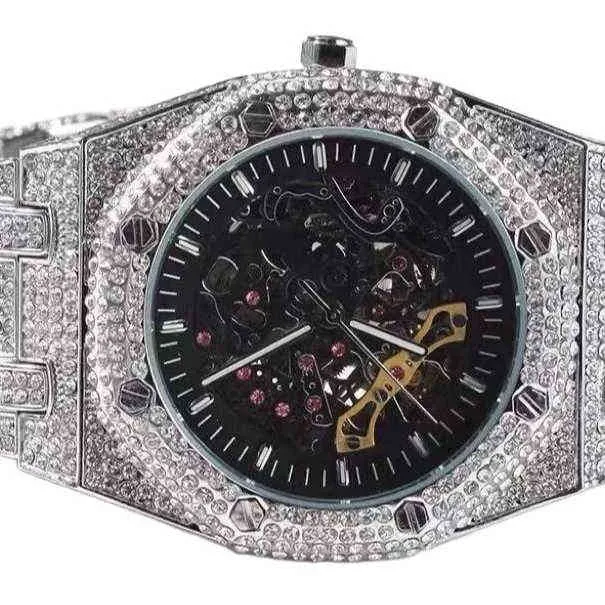 Lyxklockor för män Mekaniska isade ut män Fashion VVS Black Moissanite Diamond Bust Down Swiss Top Brand Wristwatches