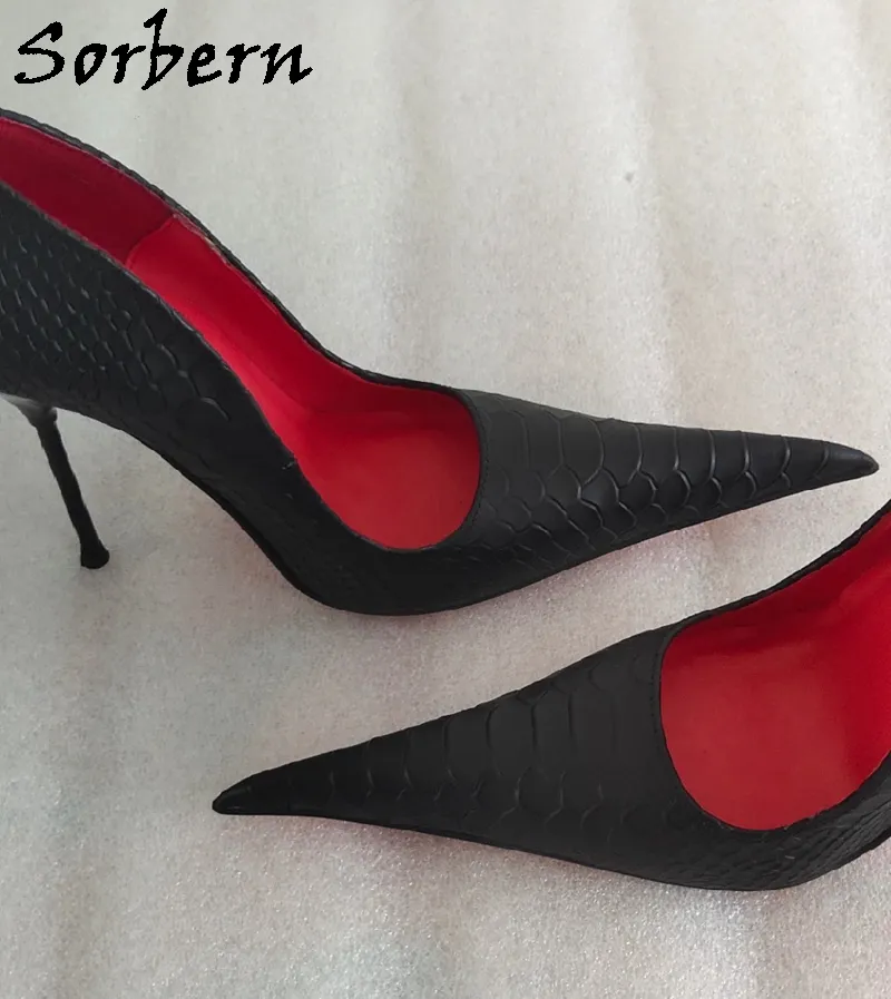 Shoes with best sale long pointed toes