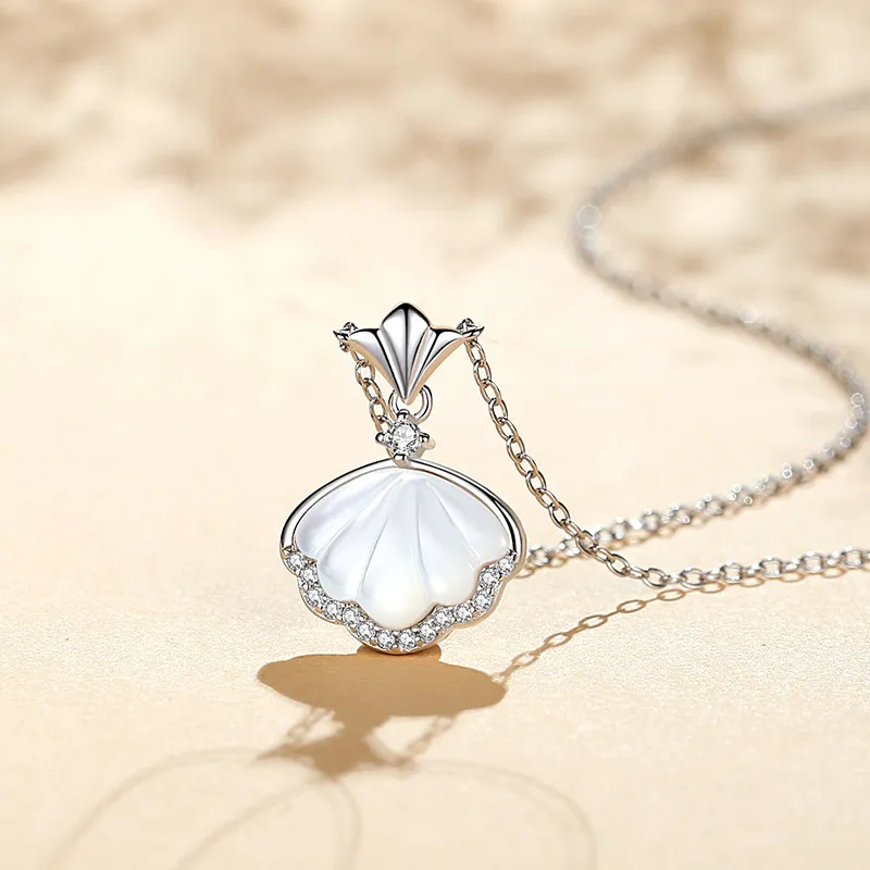 Fashion Crown Leaf Pendant Necklaces Designer Sterling 925 Women Girls S925 Pearl Shell Zircon Chain Necklace Jewelry Gifts for Female