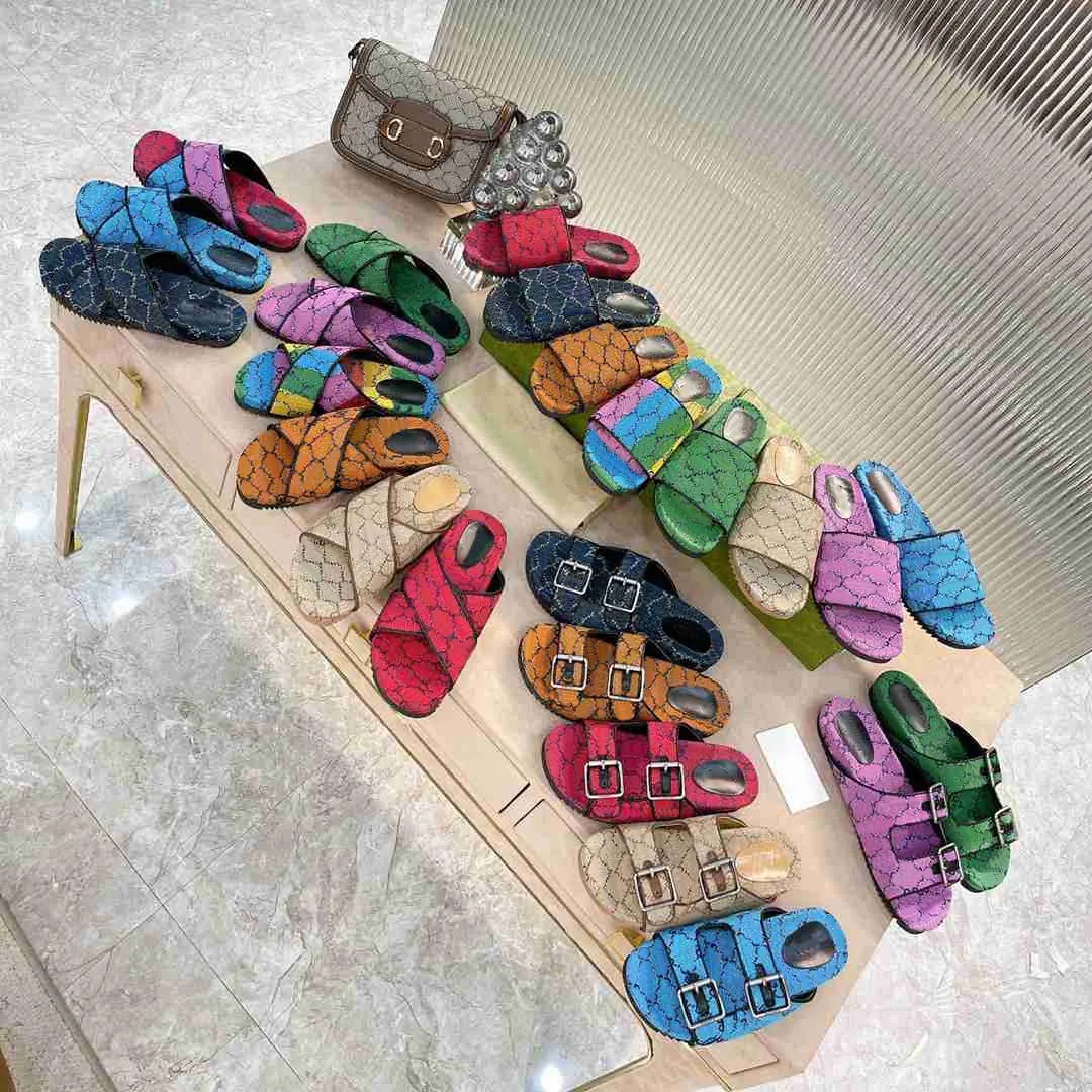 Canvas platform sandals hotsell
