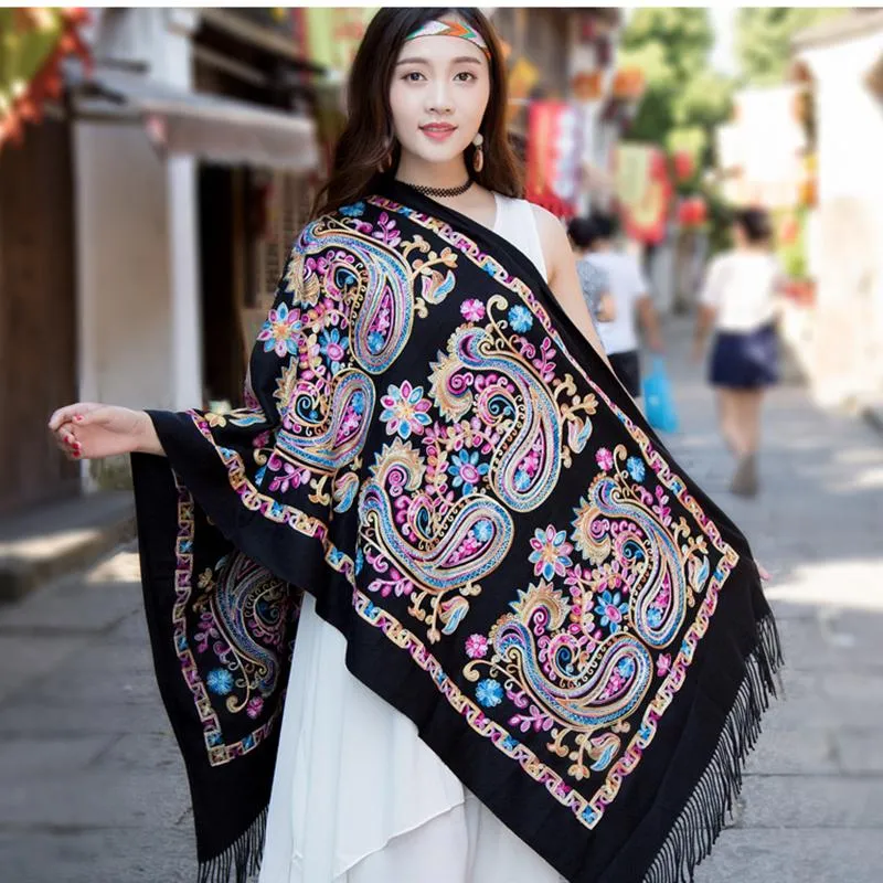 Berets Ethnic Style Cashmere Cotton Scarf Retro Temperament Wild Travel Camping Air-conditioned Room Embroidered Shawl Warm SP307