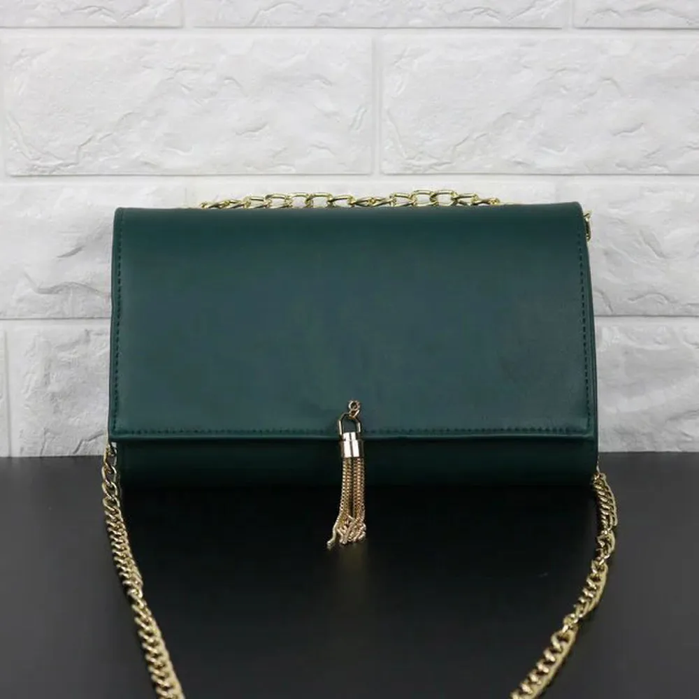 Sacs à main en cuir de haute qualité Sac à bandoulière de mode pour femmes Bandoulière Armée Vert Couleur Flip Design Gland Chaîne Messenger Sac à main 7 couleur 0585