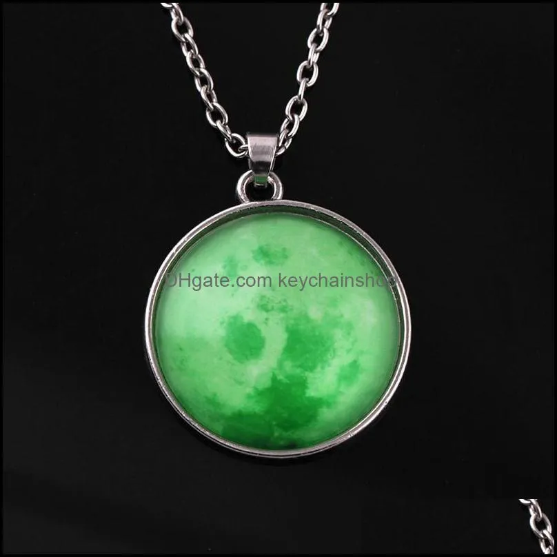 Galaxy Nebula Moon Luminous Pendant Necklaces 8 Colors Fashion Glass Cabochon Silver Chain Necklace Glow In The Dark Jewelry