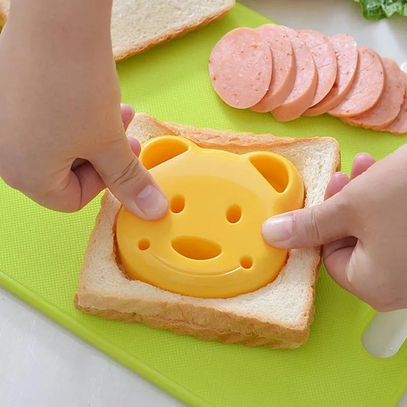 Stampo per panini a forma di orso Stampo per pane tostato Stampo per taglierina Strumenti per pasticceria da forno per bambini Interessanti accessori per la cucina