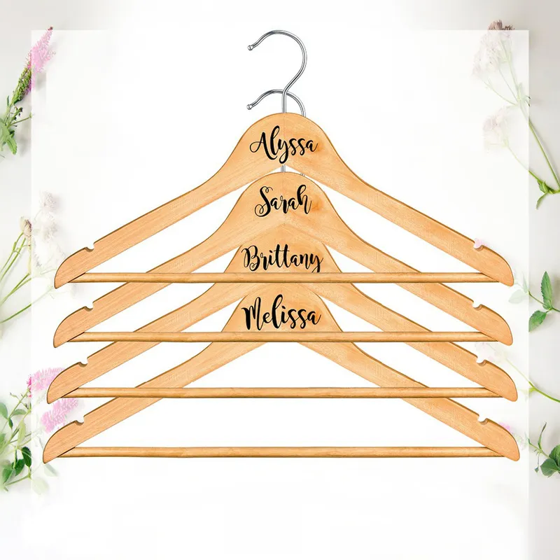 2pcs-set-Wood-Hanger-Vinyl-Decals-Custom-Names-Cloth-Hanger-Wedding-Decor-Bridesmaid-Hangers-Removable-Sticker