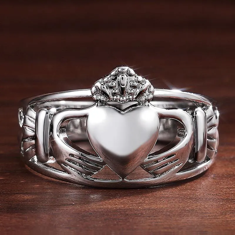 Wedding Rings Huitan High Quality Silver Plated Holding Love Design Women Metal Anniversary Nice Gift Fashion JewelryWedding