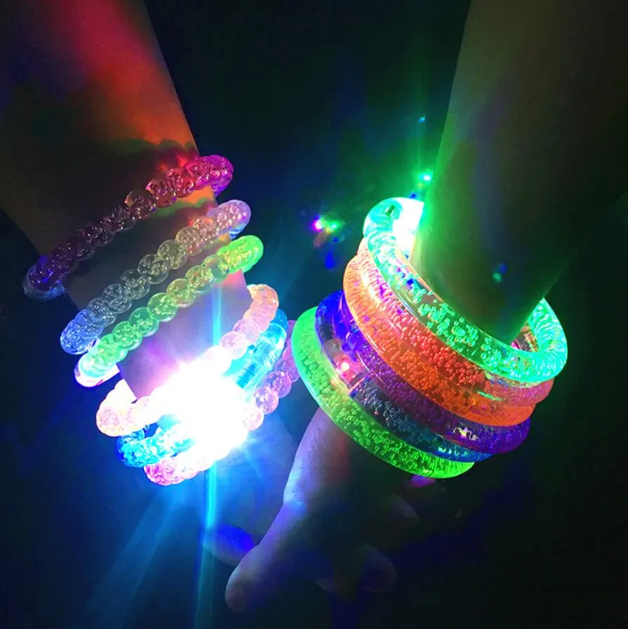 Fournitures de fête Bracelets de danse Flash bracelets LED clignotant poignet lueur bracelet dans le noir carnaval cadeau d'anniversaire néon