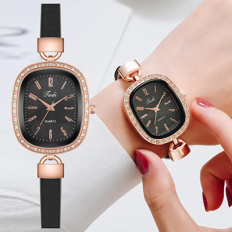 Montres-bracelets Top Marque Femmes Bracelet Montres Dames Mince Bracelet En Cuir Strass Montre-Bracelet Chiffres Arabes Cadran Quartz Horloge Cadeaux