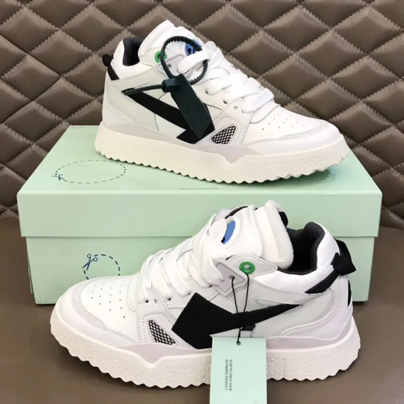 Uomini scarpe a medio top fuori ufficio sneaker con frecce nere su entrambi i lati in gomma suola bianca a pizzo scenografo maschile sneaker sneaker tendenza alla moda