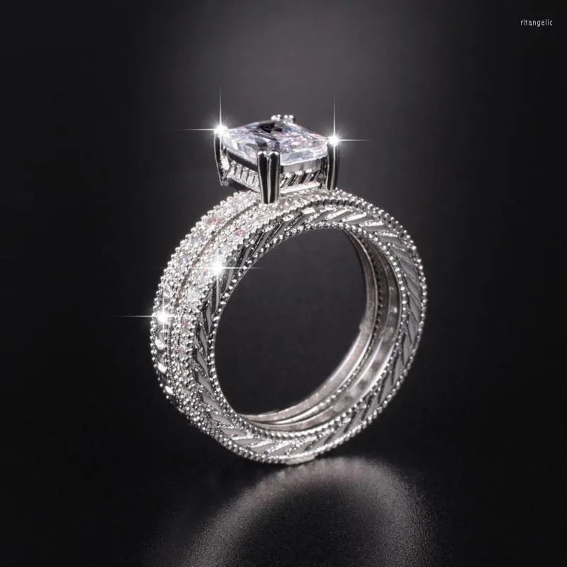 Klaster Pierścienie ręcznie robione 10KT Białego Gold Square Diamond Lady's Vintage Akcesoria Palce ślubne dla kobiet biżuteria rita22