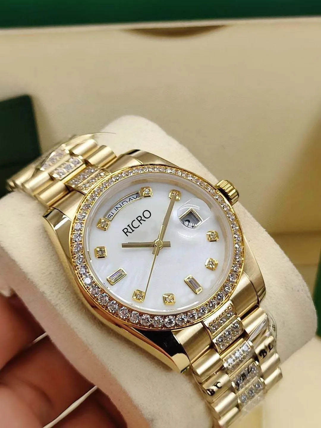 O designer de moda relógio feminino tamanho 36 mm importado movimento totalmente automático anel boca inserção diamante pulseira de relógio dobrável buck1865