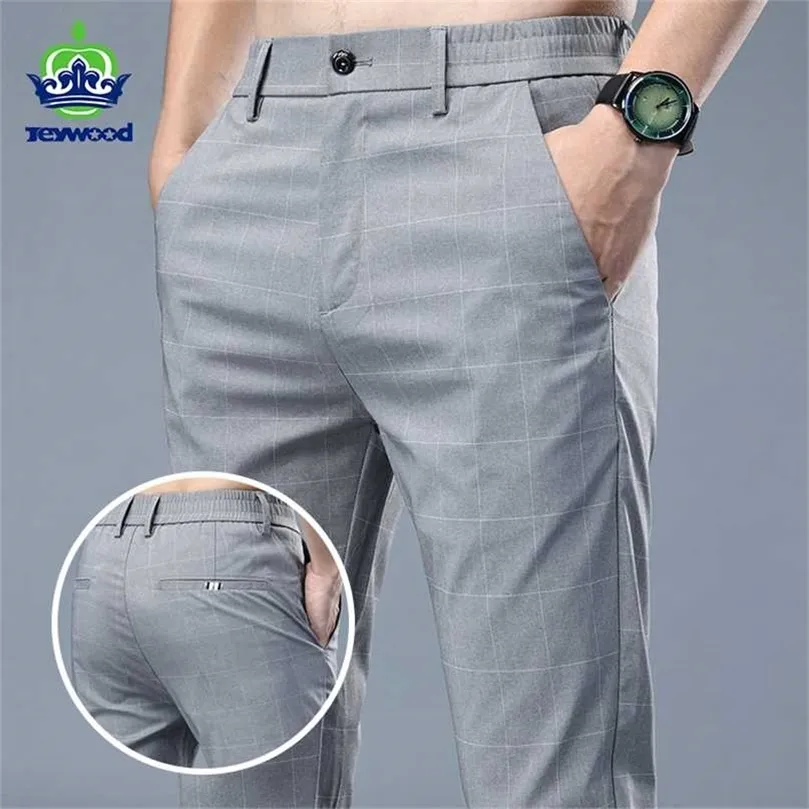 Marque Mode Haute Qualité Hommes Pantalons Droit Long Classique Business Été Mince Angleterre Stripe Plaid Casual Pantalon Complet Mâle 211013