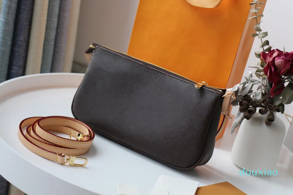 2022 Frauen Luxurys Designer Taschen Umhängetasche Mini Handtaschen Pochette Zubehör Crossbody Brieftasche Geldbörsen Kartenhalter Messenger Geldbörse Handba