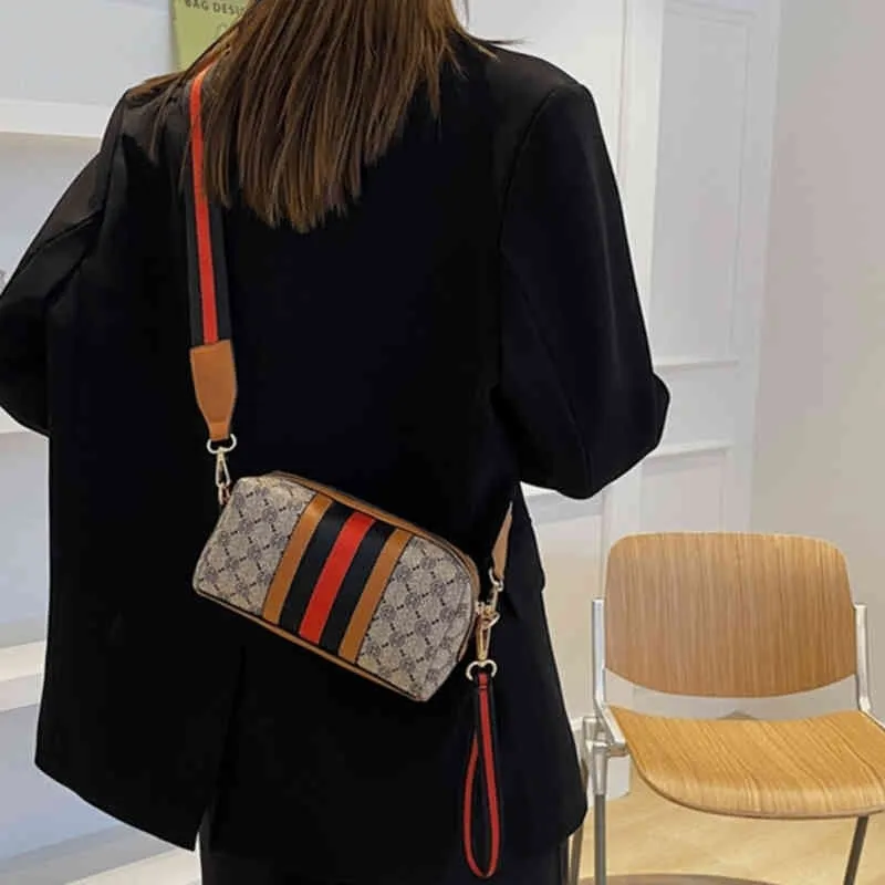 Bolsa feminina estilo novo para celular segurando a mão pequena bolsa quadrada bolsa mensageiro bolsa de ombro