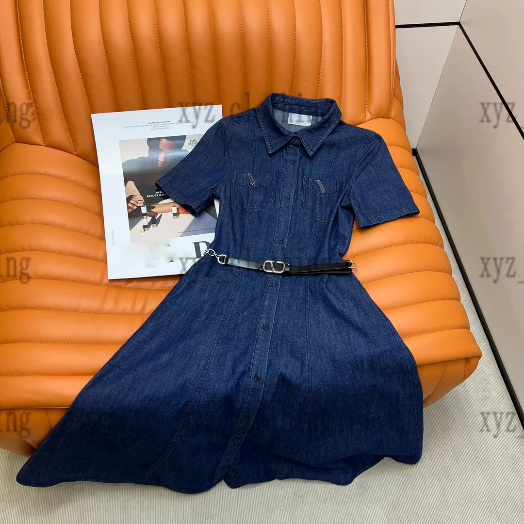2022 Saias de verão Designer de jeans feminino de ponta Vestidos de pólo feminino fêmeas fuckle de fivela em forma de V Shorts jeans de jeans soltos camisetas pólo