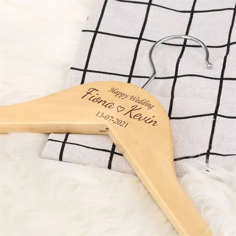 Wood Personalized Customized Name & Date 12 Design Styles Men Household Hanger Custom 220707