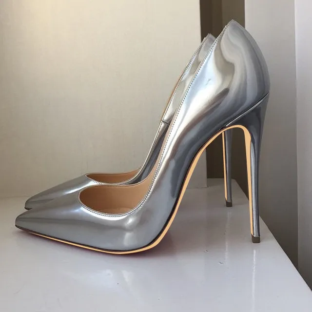 Designer-Casual Designer Sexy Lady Sashion Women Shoes Silver Patent Läder Peka Toe Stiletto Stripper Högklackat Zapatos Mujer Prom Även