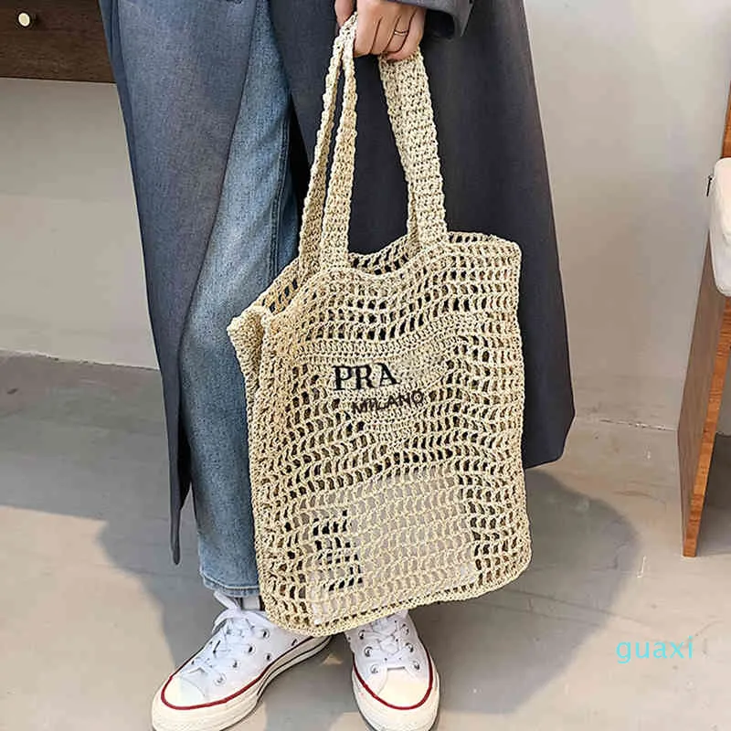 Designer Embroidered Female Bag Hollow Straw Tote Luxury Brand Summer Beach Woven Bag Handbags Luxurious