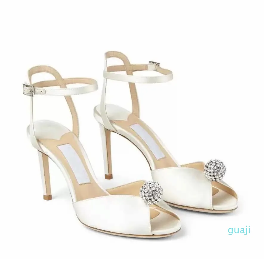 Ünlü Gelin Sandalet Ayakkabı Beyaz İnci Fildişi Dantel Yüksek Topuklu Burnu açık Bayan Ayak Bileği Kayışı Zarif Elbise Düğün Pompaları EU35-43