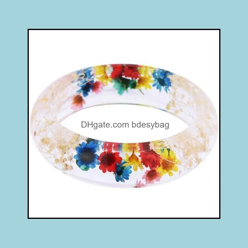 Transparent Epoxy Clear Lucite Resin Bangle Bracelet Women Bracelets Bangles with Dried Flower Plants Specimen Amazon Hot Sale