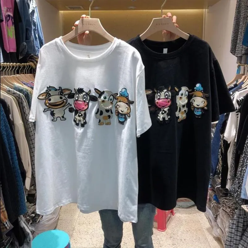 Kvinnors t-shirt vår och sommarkoreansk stil söt ko leksak broderad lös kortärmad stor All-Matching Womenwomen's