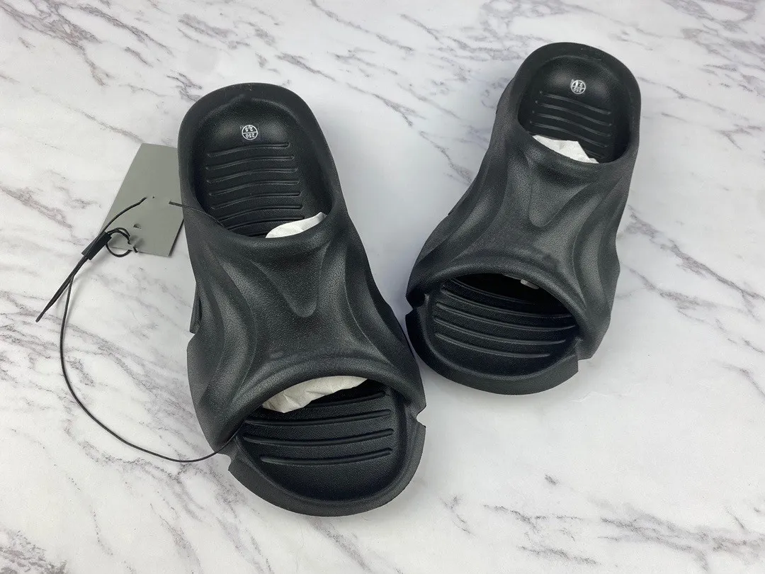 Athletic Slide Sandals: Unisex Lightweight Resin Flat  display picture 2