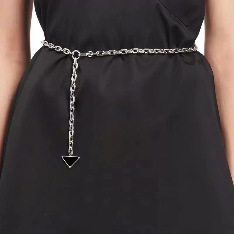 AA112 ner Riemen Merk Laides Jurk Accessoires Tailleband Vrouwen Taille Keten Klassieke Driehoek Sier Riem Mode Ketting