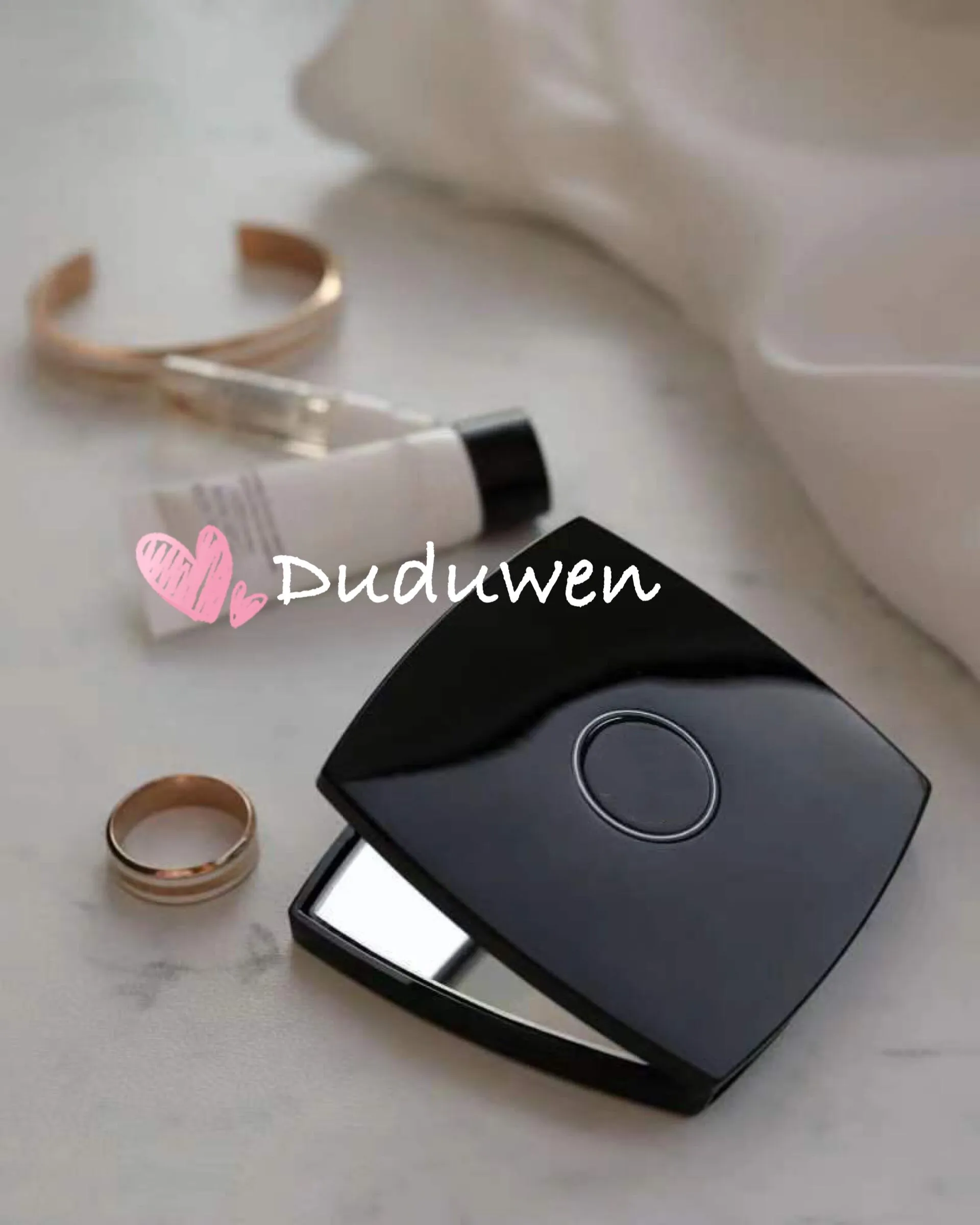 Conjunto De Embalagens De Maquiagem De Cosméticos Vetoriais, Escuros Ou  Negros Ilustração do Vetor - Ilustração de limpo, recipiente: 182157030, image size:1920x2400