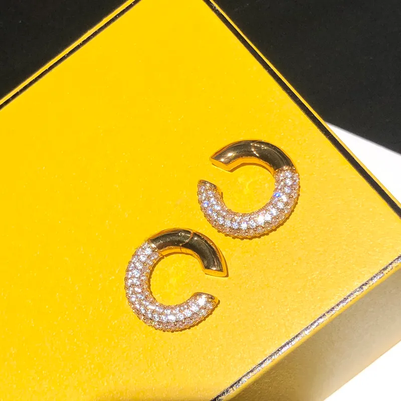 Ear Bones Clip Diamond Earrings Designer för Women Jewlery Luxurys Högkvalitativa guldhoppörhängen med Box New 22051202R
