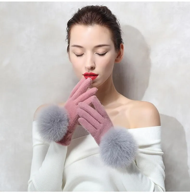 Fem fingrar handskar 2022 vantar kvinnors vinter mjuka varma päls stora boll ull kvinnlig fingerlös Luvas femme
