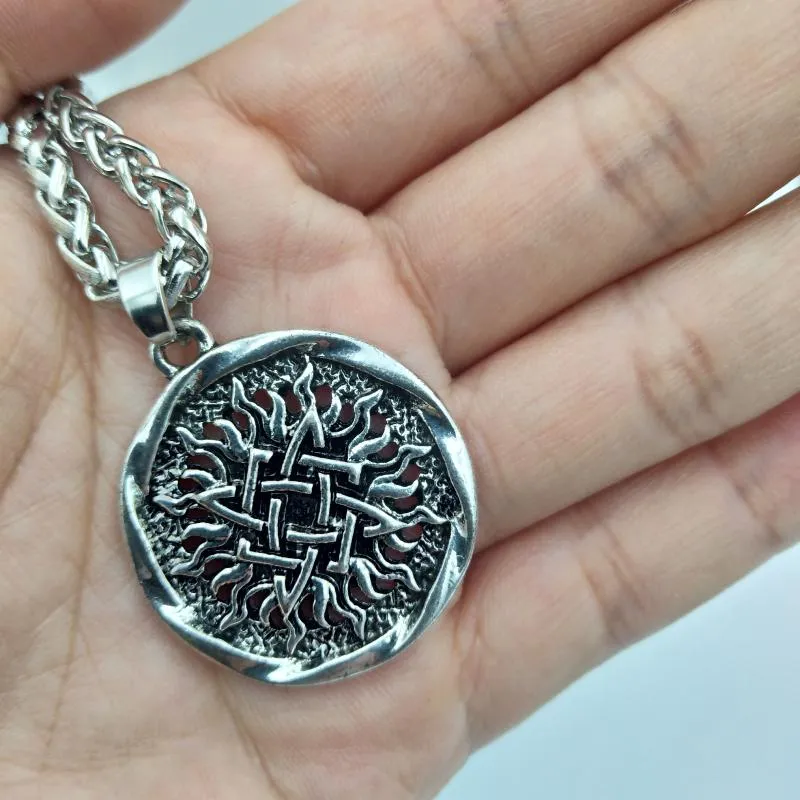 Hänge halsband slaviska svarog fyrkantiga hedniska män halsband Rysslands stjärna Sun Flower Amulet Ancient Talisman Jewelrypendant