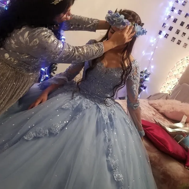 Urocze sukienki księżniczki Quinceanera Ball Ball Bell Long Sleeve jasne niebo niebieskie koronkowe tiul debiutanta szesnastka dziewczyn Słodka 16 sukienka juniors vestidos de 15 anos