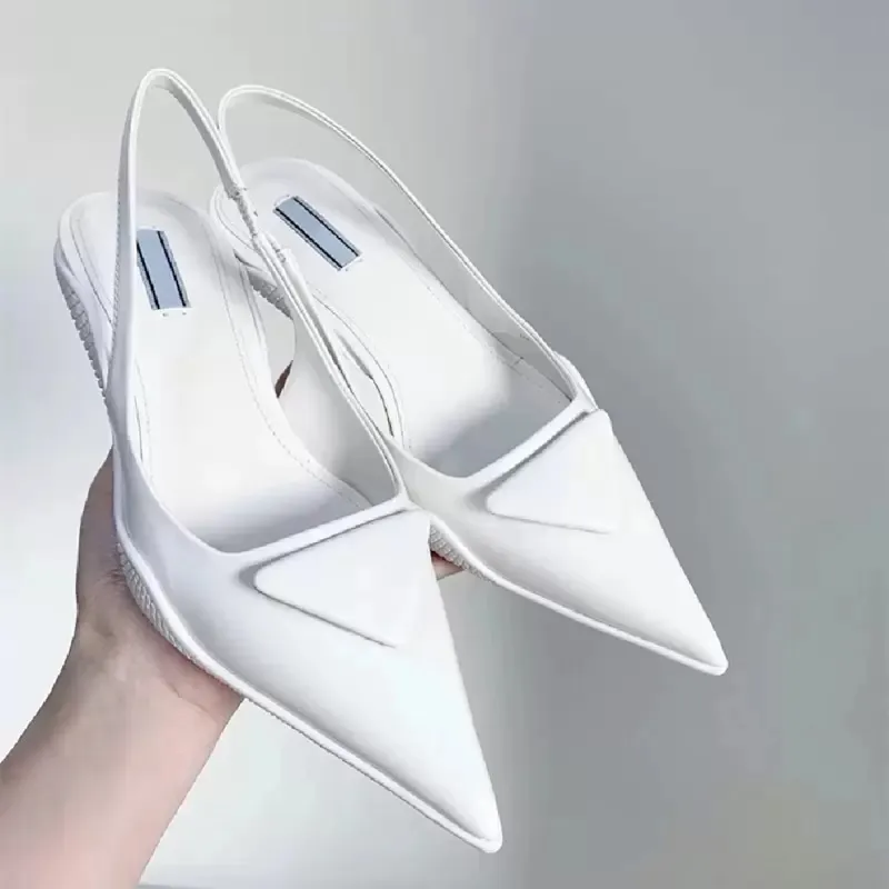 Weiße Frauen Kleid Hochzeitsandalen Kitty Heels Pumps Damen Prom Speced Toe Design Schuhe 2021 Sommer weibliche Heeled Zapatos Lederrutsche auf Roman Mujers