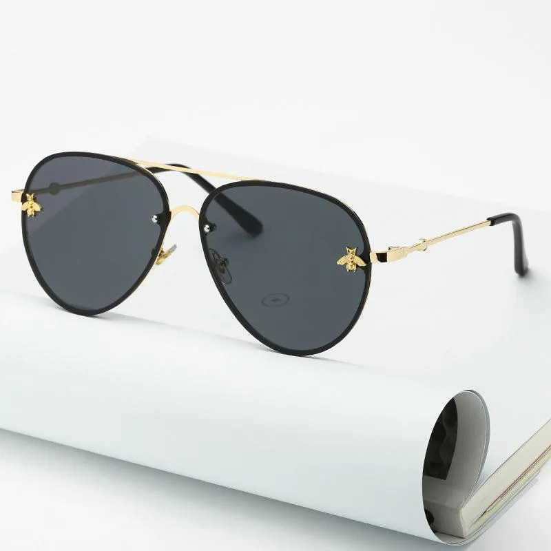 Sonnenbrille 2022 Klassisches Design Pilot Frauen Männer Vintage Fahren Kleine Biene Spiegel Sonnenbrille Für Weibliche UV400 Shades