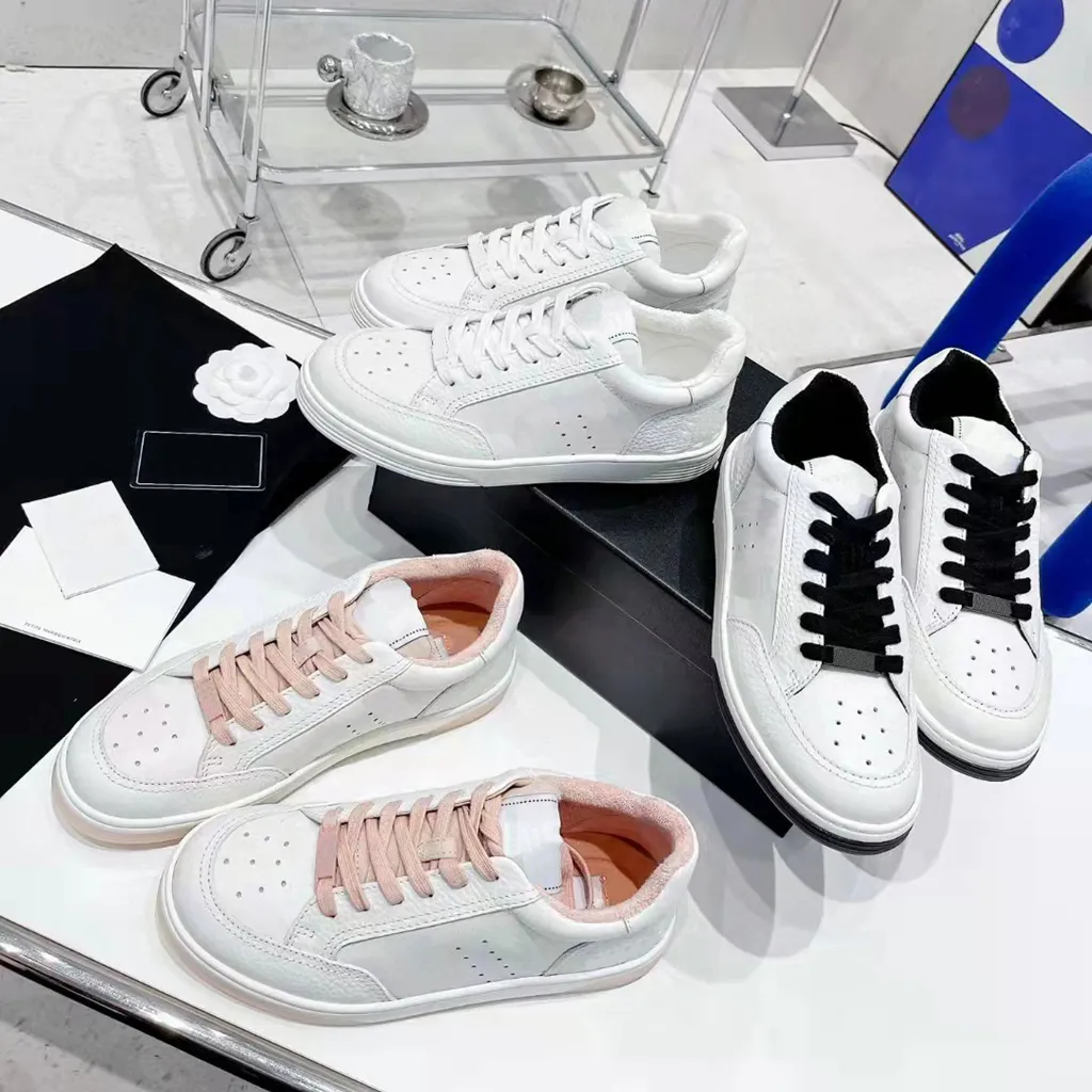 Fashion Shoe Designer Women Leather Lace Up Sneakers Color Matching White Black Flat Sole Womens Classic Luxury Casual Shoes