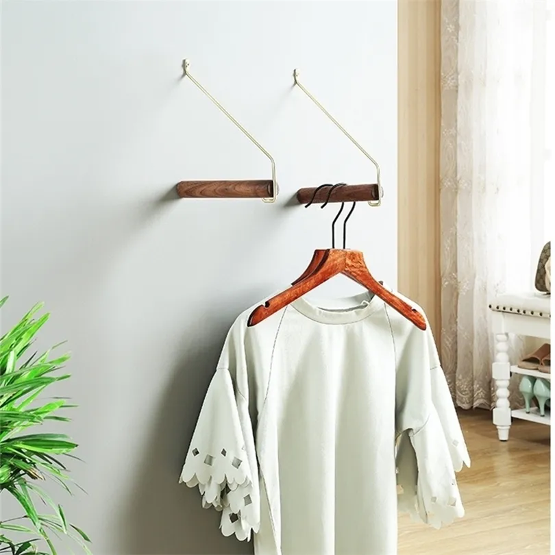 Nordic Brass Cloth Hanger Rack Wall Hanging Hook Collection Shop Decoration Wood Hanging Organisers Badrum Handduk 210318