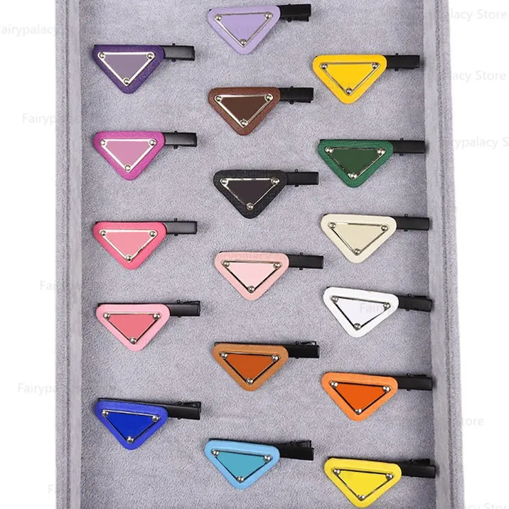 Charm Designer New Arrival Triangel Hair Clip with Stamp Women P Letter Triangle Barrettes Fashion Hair Accessories for Gift High Quality