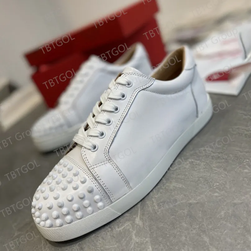 2022 Nova Moda Masculina Feminina Sapatos Espigas Tênis Planas Glitter Festa Sapatos de Casamento Preto Branco Couro Tênis EU47 Com Caixa NO57